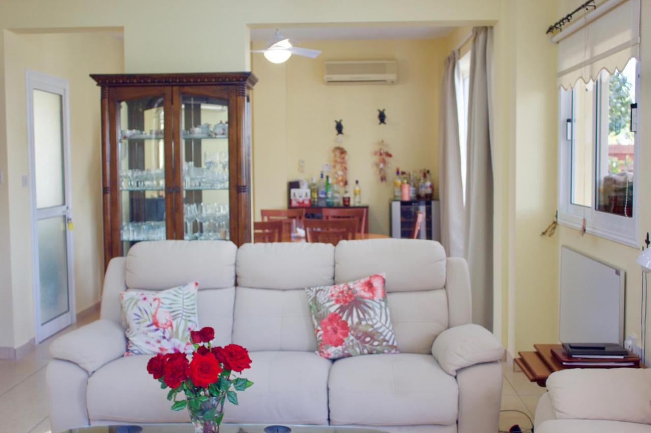 Carolyn Villa Is A Luxury 4-Bedroom Villa With Private Pool In Ayia Napa Ngoại thất bức ảnh