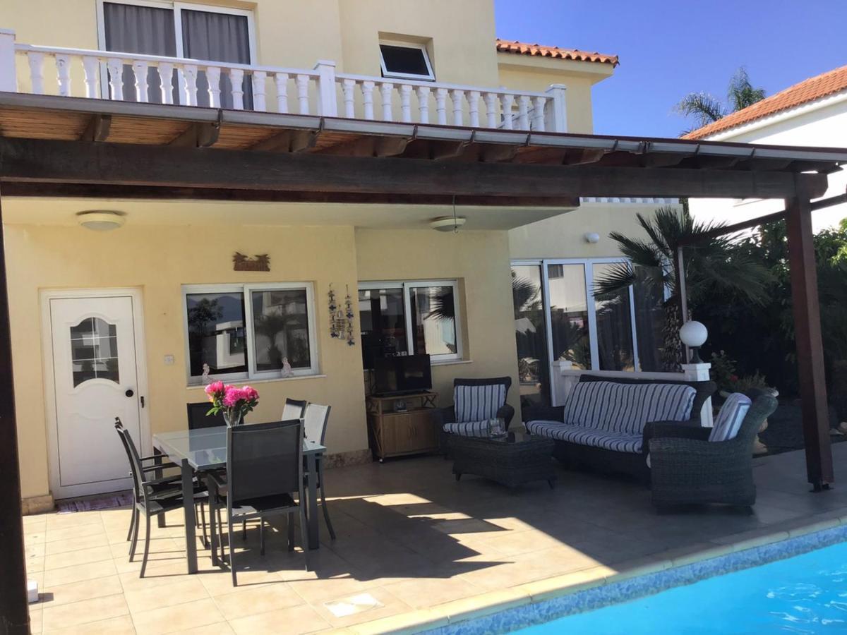 Carolyn Villa Is A Luxury 4-Bedroom Villa With Private Pool In Ayia Napa Ngoại thất bức ảnh
